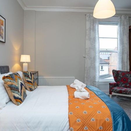 Queens Large 2 Bdr & 1 Bdr Apartments By Belfast City Breaks Extérieur photo