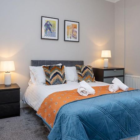 Queens Large 2 Bdr & 1 Bdr Apartments By Belfast City Breaks Extérieur photo