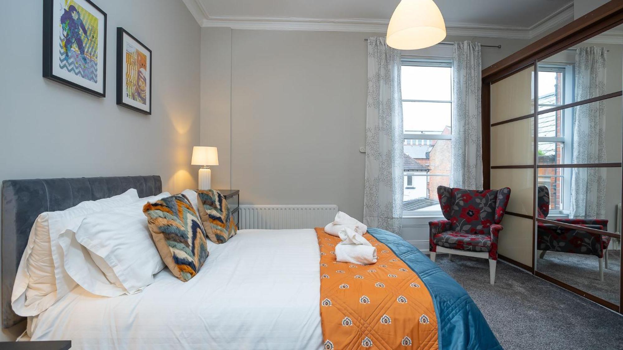 Queens Large 2 Bdr & 1 Bdr Apartments By Belfast City Breaks Extérieur photo
