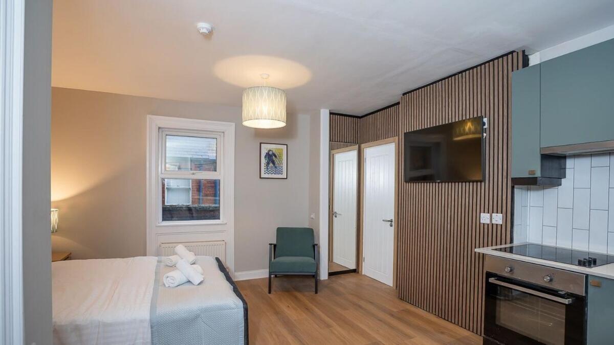 Queens Large 2 Bdr & 1 Bdr Apartments By Belfast City Breaks Chambre photo