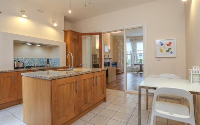 Queens Large 2 Bdr & 1 Bdr Apartments By Belfast City Breaks Extérieur photo